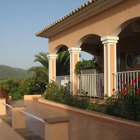 Casa Rural Finca Los Arcos Bed and breakfast