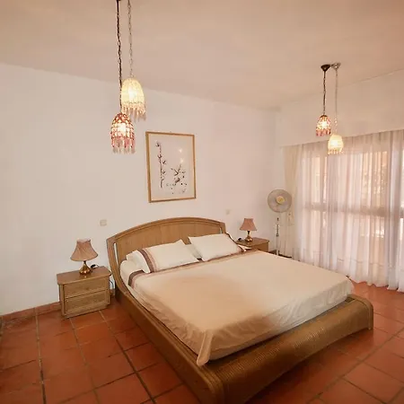 Casa Rural Finca Los Arcos Bed and breakfast